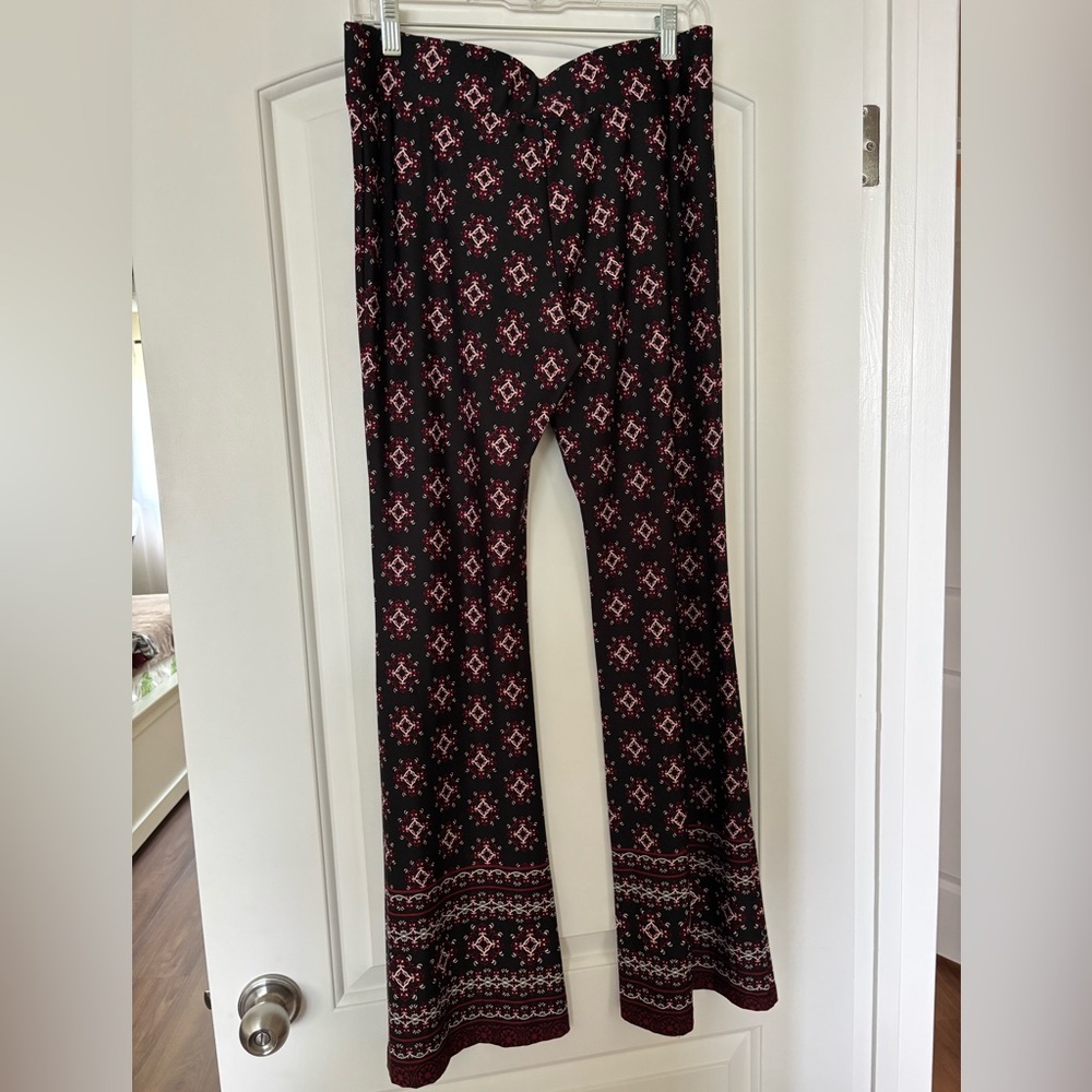 BCX Black and Red Casual Flared Bottoms